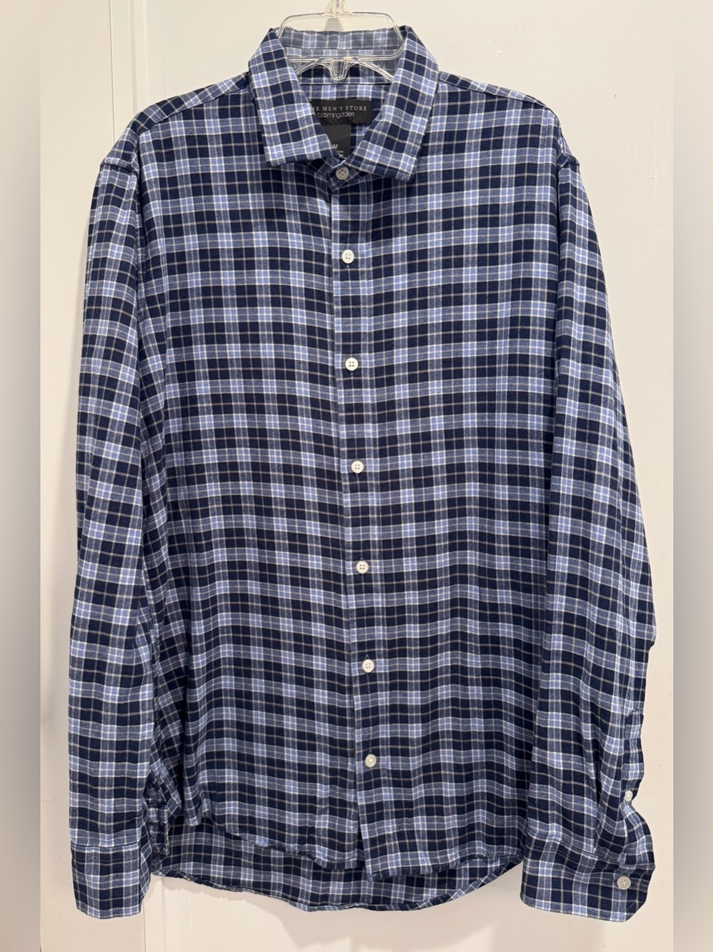 Mens Cotton Flannel Blue Plaid Button Down. Bloomingdales. Sz M. A+ Condition!